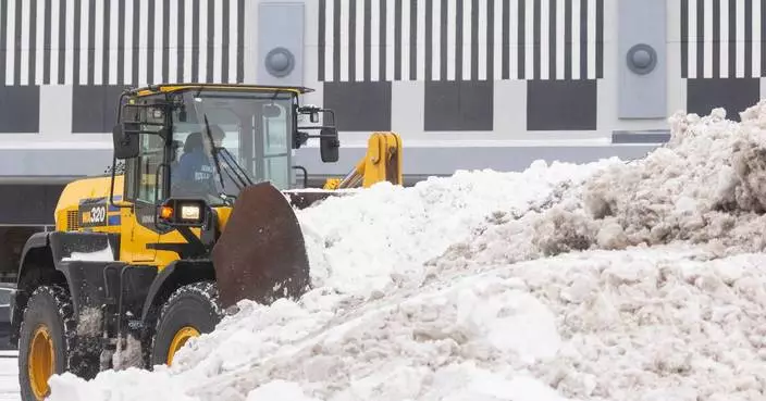 Winter storm packing snow and strong winds to descend on Great Lakes and Northeast