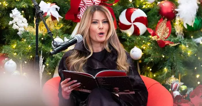 Melania Trump wishes strength and toys from Santa during visit with hospitalized children