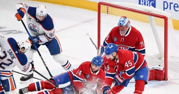 Jakub Dobes stops 27 shots in the Canadiens' 4-1 victory over the Oilers