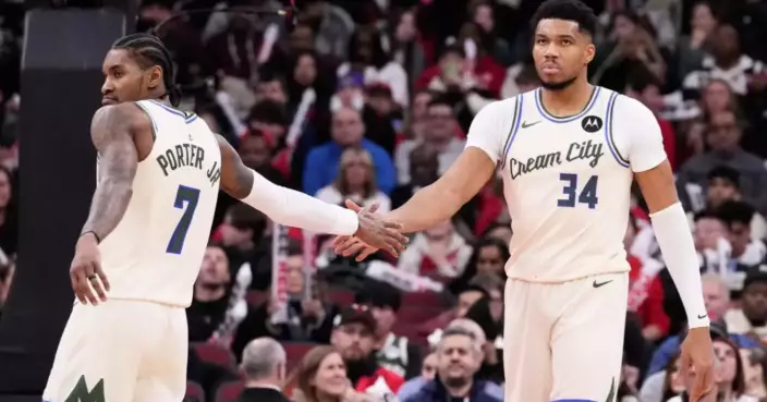 Antetokounmpo scores 29 for Bucks against Bulls after missing 8 games with calf strain