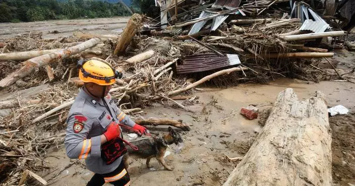 Rescuers race in search for survivors after last week&#8217;s floods in Indonesia, Sri Lanka and Thailand