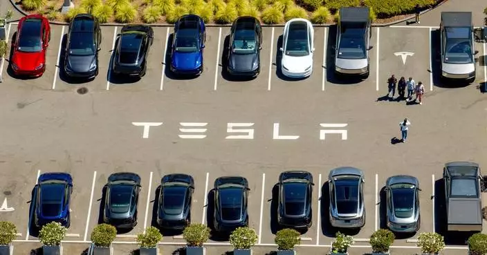 California threatens Tesla with 30-day suspension of sales license for deceptive self-driving claims