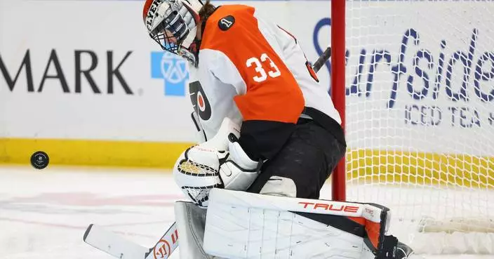 Konecny has goal and assist to lead Flyers past Blackhawks 3-1, handing Chicago 6th straight loss
