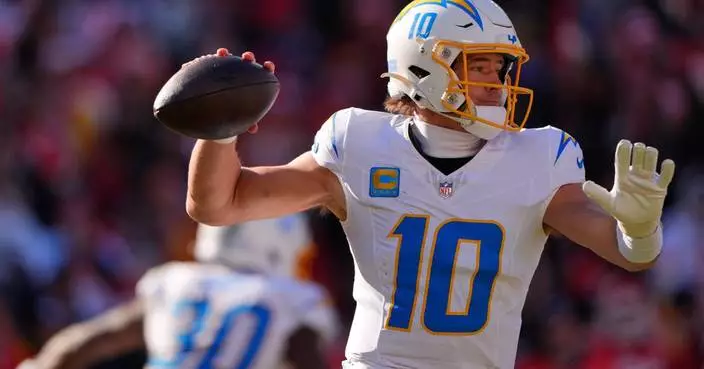 Injured Justin Herbert leads the Chargers' playoff push, and they can clinch at the Cowboys