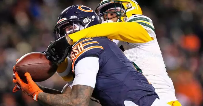Bears stun Packers 22-16 with improbable rally as Williams finds Moore for winning score in OT