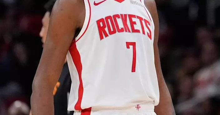 Durant reaches 31,000 career points as Rockets dominate Suns