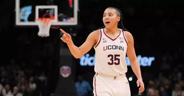 UConn stays No. 1 in women’s AP Top 25 poll after rout, Texas, South Carolina, UCLA next