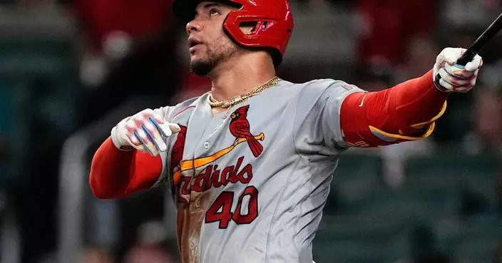 Red Sox acquire All-Star first baseman Willson Contreras from Cardinals for three young righties