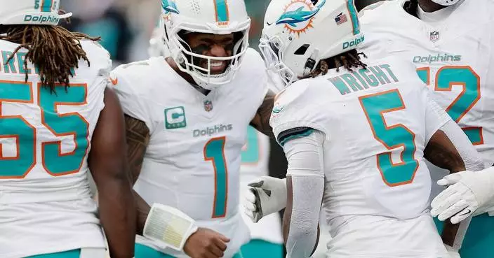 Tagovailoa wins in cold, leads Dolphins to 4th straight victory 34-10 to remain unbeaten vs. Jets