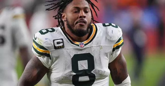 Packers' Josh Jacobs says he hurt his knee again in loss to Broncos. He still wants to play Saturday