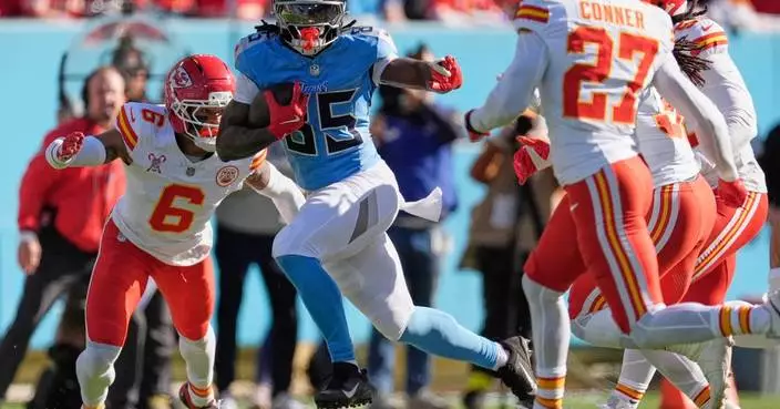 Sports betting roundup: Favorites get mixed results in NFL while college playoffs get started