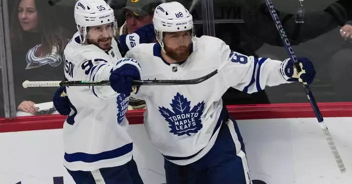 Maple Leafs' William Nylander exits game with lower-body injury