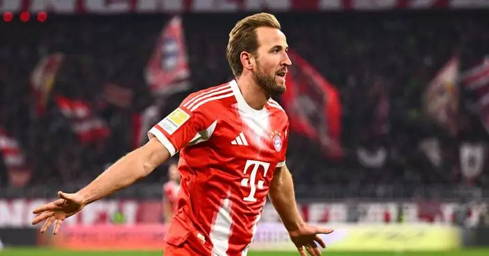 Bayern demolishes Wolfsburg 8-1 to go 11 points clear in Bundesliga