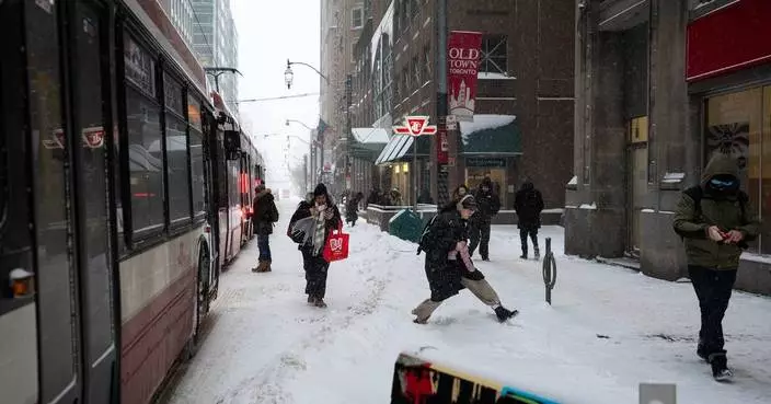 Toronto schools closed and commuters face delays as heavy snow blankets southern Ontario