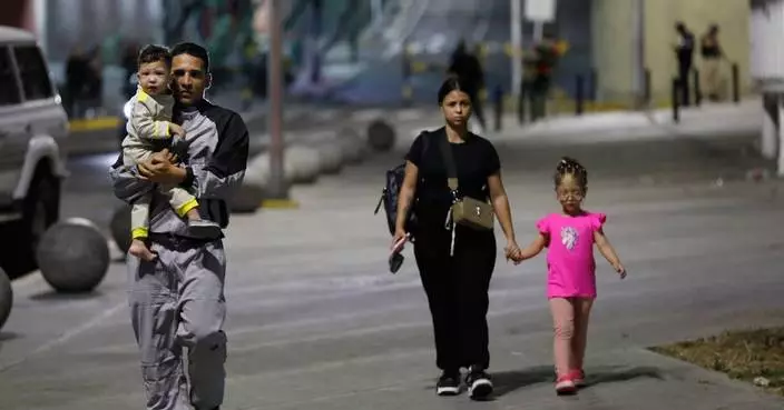 Photos show people reacting to a US attack on Caracas, Venezuela, and the capture of the president