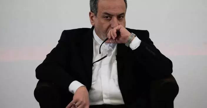 Iran’s top diplomat issues most direct threat yet to US as crackdown over protests squeezes nation