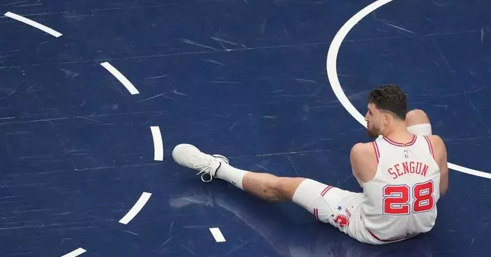 Rockets’ Sengun leaves game vs. Mavericks early with ankle sprain