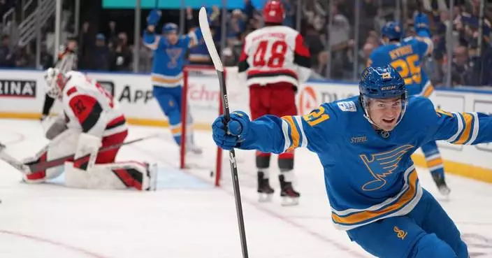 Blues snap 3-game skid with 3-0 win over Hurricanes