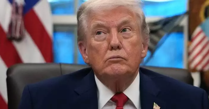 Trump threatens tariffs on any country selling oil to Cuba, a move that puts pressure on Mexico