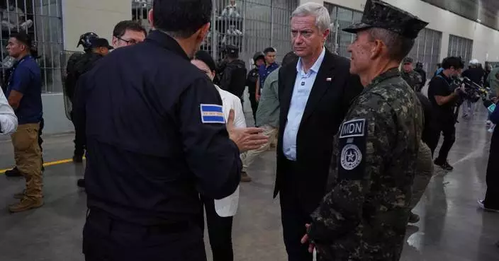 Chile’s far-right president-elect visits El Salvador mega-prison, plans to talk security with Bukele