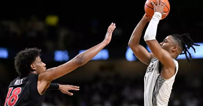 No. 25 UCF beats Cincinnati 73-72 on Themus Fulks' jumper in final seconds