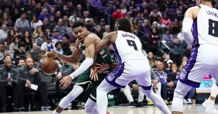 Antetokounmpo scores 37 in Bucks' 115-98 victory over Kings