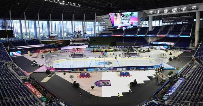 Outdoor hockey. In Miami. It’s finally going to happen on Friday, when Panthers play Rangers