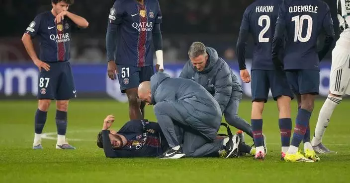 PSG’s injury woes continue as winger Kvaratskhelia hurts right ankle against Newcastle