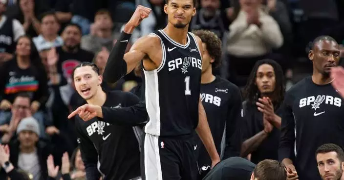 Wembanyama’s MRI shows no ligament damage in hyperextended knee; All-Star to miss Spurs-Pacers game