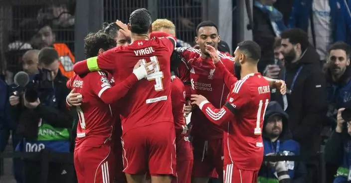 Liverpool’s Szoboszlai scores with trick free kick under Marseille’s jumping defensive wall