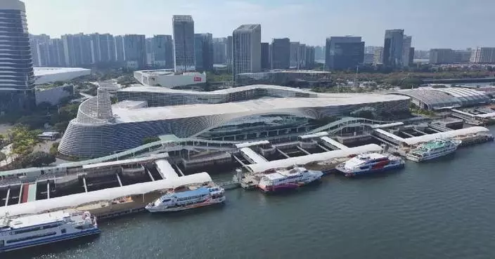 More convenient cross-Strait entry-exit service begins in Xiamen