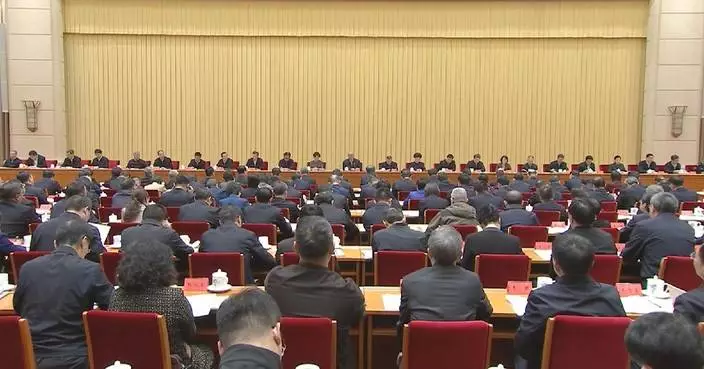 Senior CPC official calls for efforts to deepen study of Party’s new theories