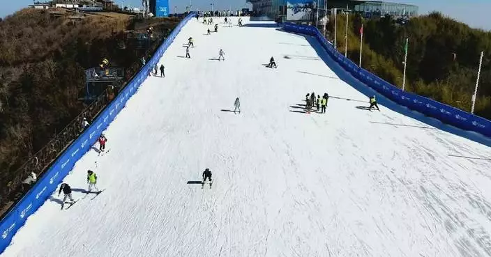 China’s ski resorts, ice rinks draw crowds as winter season peaks