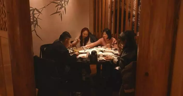 Restaurants in Ningbo see surge in bookings for Chinese New Year’s Eve dinners