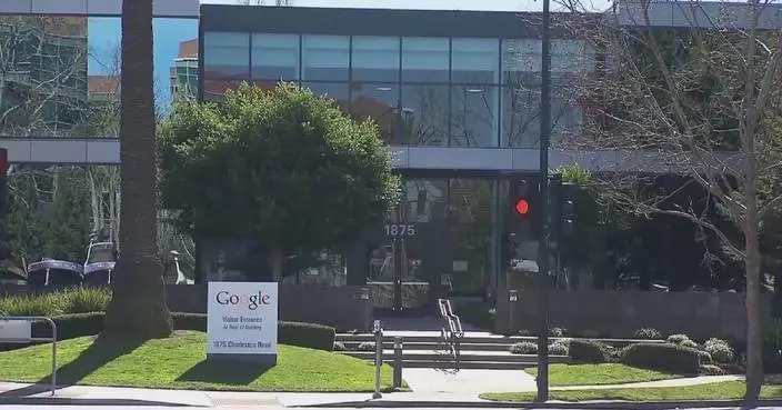 Google, Apple forge landmark AI partnership as Alphabet joins 4 trln dollar club