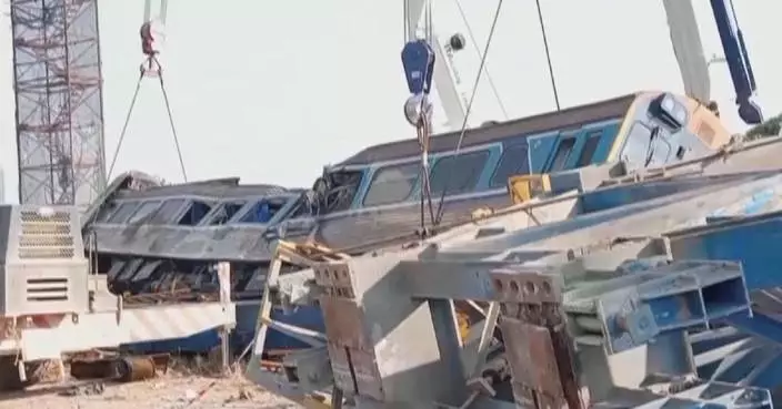 32 killed after crane collapse derails train in Thailand
