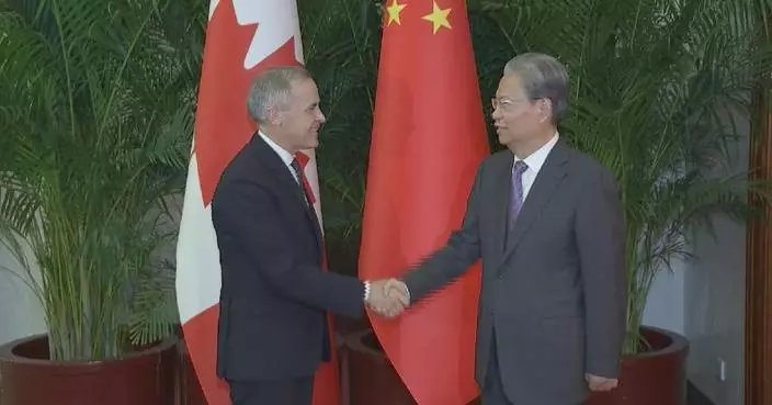 China’s top legislator meets Canadian PM