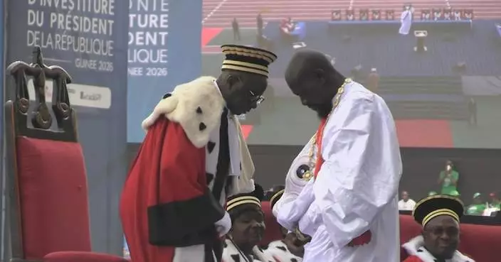 Mamady Doumbouya sworn in as president of Guinea