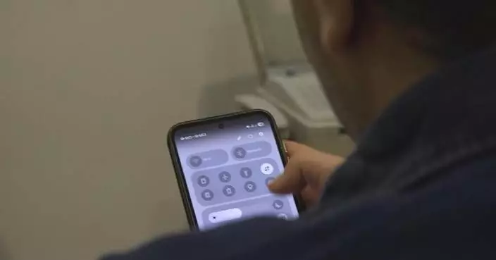 Iran fully restores local instant messaging service