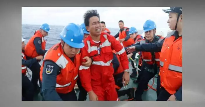 China Coast Guard rescues Filipino sailors falling overboard