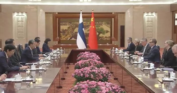 China’s top legislator meets Finnish PM