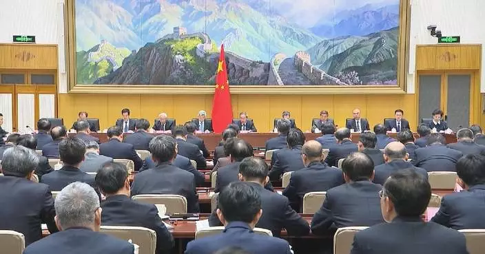 Chinese premier urges integrity, anti-corruption efforts in government work