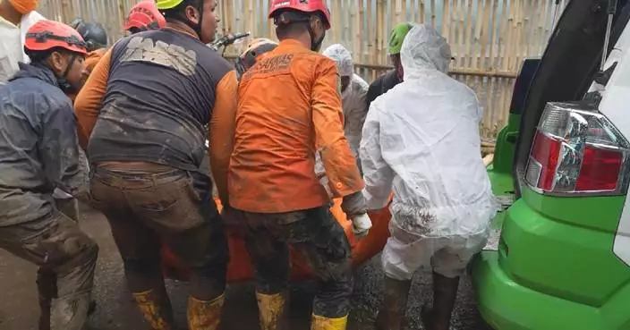 Heavy rain, mud hamper search efforts after deadly Indonesia landslide