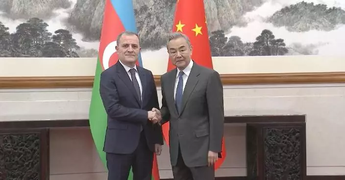 Chinese FM holds talks with Azerbaijani counterpart
