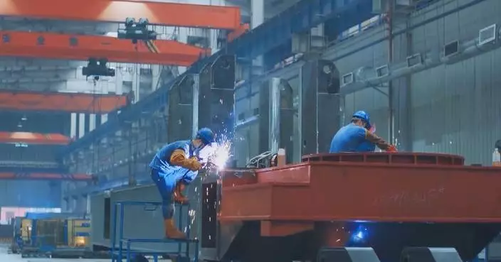 China’s manufacturing activity softens, business sentiment stays upbeat