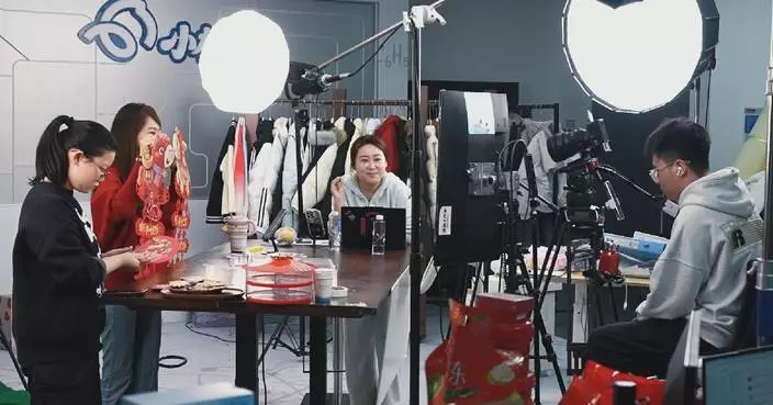 Digital shift redefines work for young Chinese