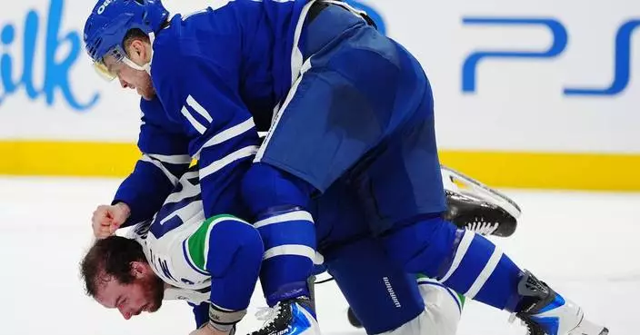 Nylander has goal and 2 assists in injury return, Maple Leafs beat Canucks 5-0