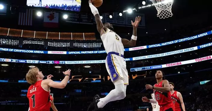 Deandre Ayton makes Lakers history while making 10 shots without a miss in win over Toronto