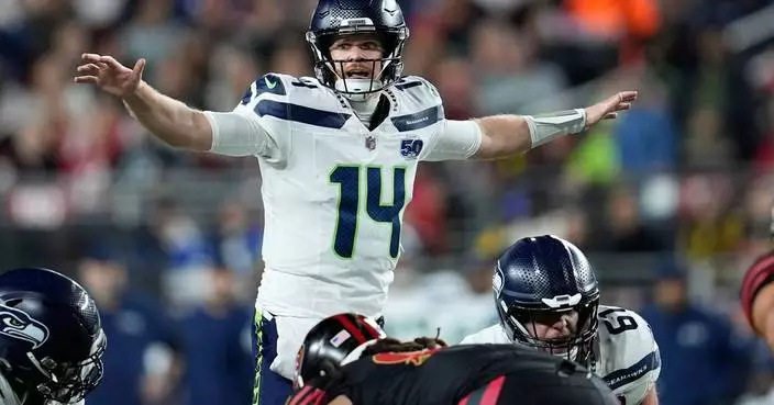 Seahawks clinch NFC West title, top seed. Bears and Eagles also in Super Bowl chase