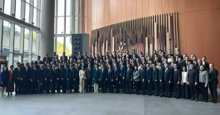 Members of the Eighth Term Legislative Council are Ready to Take Office